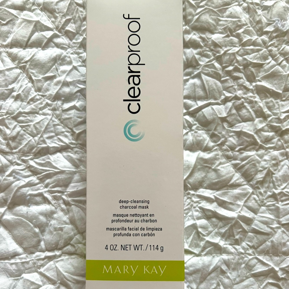 Mary kay clear proof Deep cleansing Charcoal mask